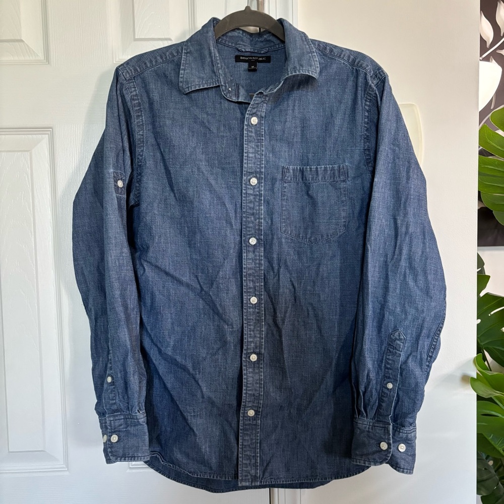 Banana Republic Button Down Shirt